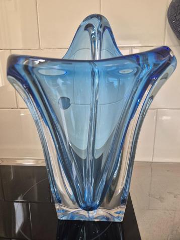 Prachtige blauwe kristallen vaas Val Saint Lambert 36cm beschikbaar voor biedingen
