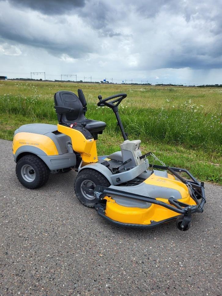 Zitmaaier benzine Stiga park pro, Tuin en Terras, Zitmaaiers, Gebruikt, 120 cm of meer, Elektrische starter, Mulchfunctie, Ophalen