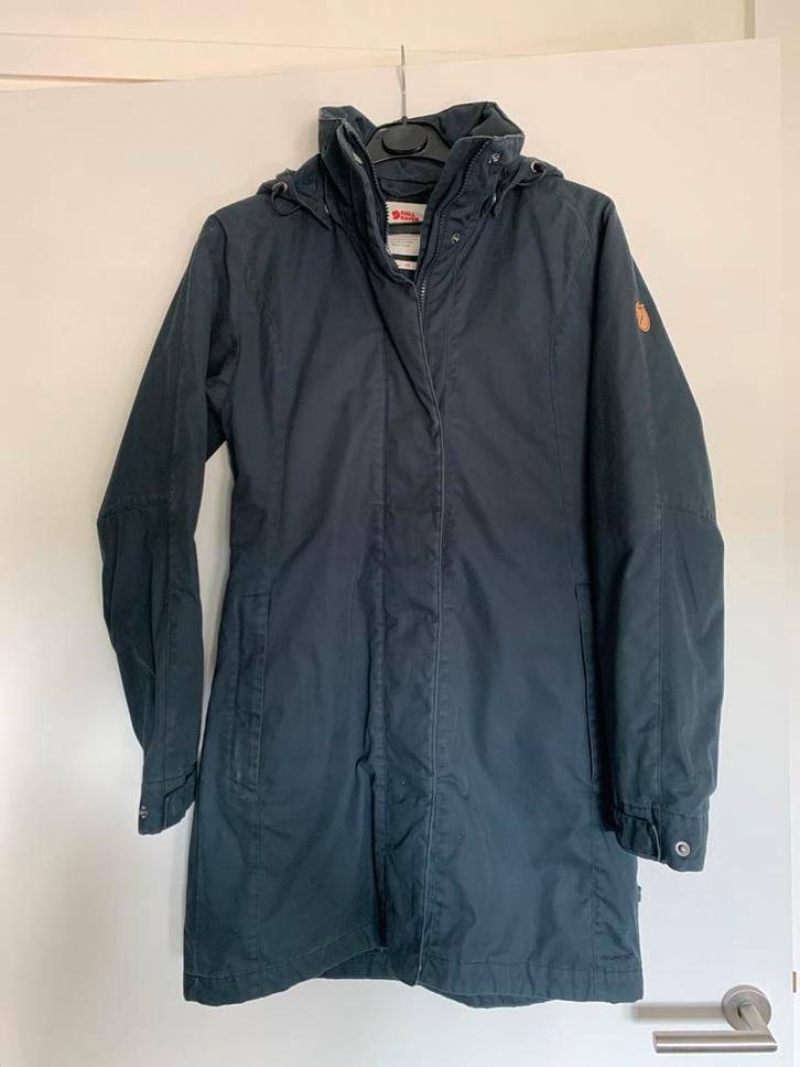 Fjallraven Una Parka Jas S/XS donkerblauw women’s ZGAN, Kleding | Dames, Jassen | Winter, Zo goed als nieuw, Maat 36 (S), Blauw