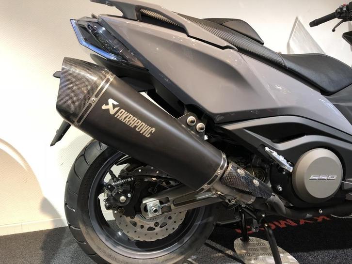 Akrapovic Kymco AK550 demper / uitlaat motorscooter, Motoren, Tuning en Styling, Ophalen of Verzenden