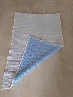 Kinder/babydeken/sprei blauw/wit, gehaakt 60x93 cm., Ophalen of Verzenden, Zo goed als nieuw, 85 tot 100 cm, Deken