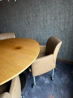 Leolux eettafel met 4 lederen stoelen, Ophalen of Verzenden, Gebruikt, 4 tot 6 stoelen