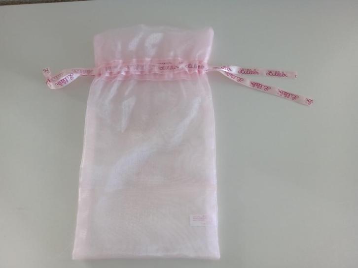 Opbergzakje van stof met trekkoord van LILLEBI STEINBECK, Verzamelen, Poppen, Zo goed als nieuw, Accessoires, Ophalen of Verzenden