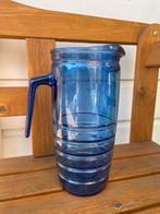 Vintage karaf / waterkkan / schenkkan van blauw glas, Antiek en Kunst, Antiek | Glas en Kristal, Ophalen of Verzenden