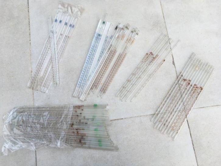 Labo Meetpipetten 2ml gegradueerd, labomateriaal, Hobby en Vrije tijd, Overige Hobby en Vrije tijd, Gebruikt, Ophalen of Verzenden