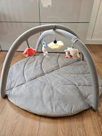 Speelkleed babygym beschikbaar voor biedingen