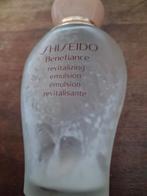 GEZOCHT   DEZE VAN SHISEIDO, Ophalen of Verzenden, Zo goed als nieuw, Gehele gezicht