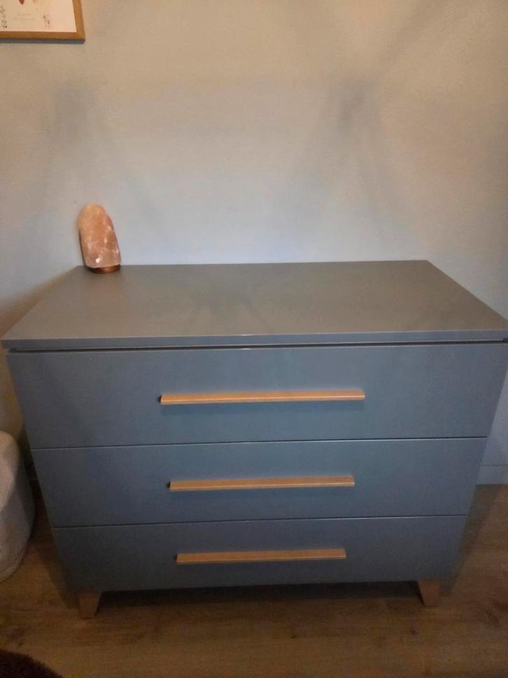 ledikant en commode van Prenatal, Kinderen en Baby's, Kinderkamer | Complete kinderkamers, Gebruikt, Jongetje of Meisje, Ophalen