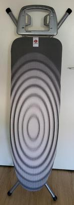 Strijkplank Rörets, degelijk, stoomdoorlatend brabantia dek, Witgoed en Apparatuur, Strijkijzers en Strijkplanken, Ophalen, Gebruikt