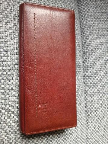 Hugo Boss leren portemonnee beschikbaar voor biedingen