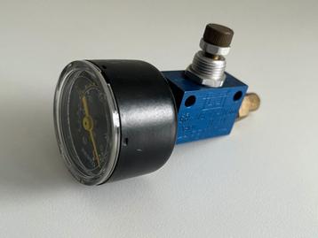 Festo GR 1/8 snelheidregelventiel (0,1-10 bar) + vacuummeter beschikbaar voor biedingen