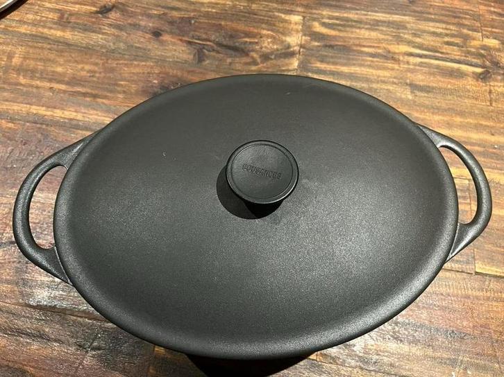 Cousances (Le Creuset) gietijzer braadpan nr 20 (zeldzaam), Huis en Inrichting, Keuken | Potten en Pannen, Zo goed als nieuw, Koekenpan of Braadpan