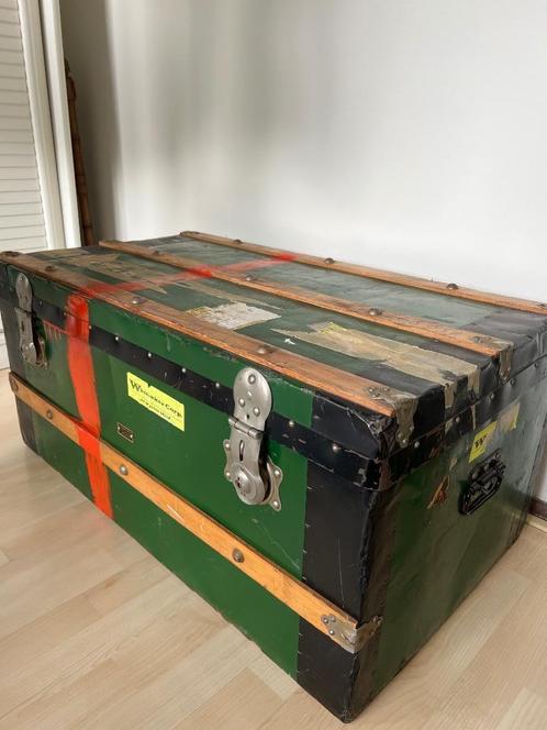 Reiskist, Huis en Inrichting, Woonaccessoires | Kisten, Gebruikt, Minder dan 50 cm, Overige houtsoorten, Metaal, Ophalen