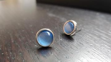 Oorknoppen oorbellen jeans blauw cateye lichtblauw beschikbaar voor biedingen
