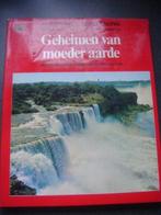 geheimen van moeder aarde, Boeken, Ophalen of Verzenden, Gelezen, Overige gebieden