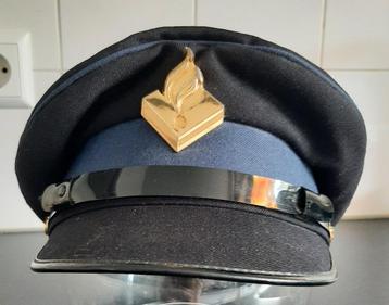 Vintage politiepet Verzamelaarsobject. Ca.40 jaar oud beschikbaar voor biedingen