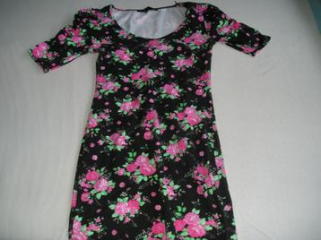 Damestuniek, mt 36 beschikbaar voor biedingen