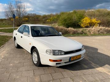 Toyota Camry 2.2 I GL VAN 1e EIGENAAR 33 jaar lang beschikbaar voor biedingen