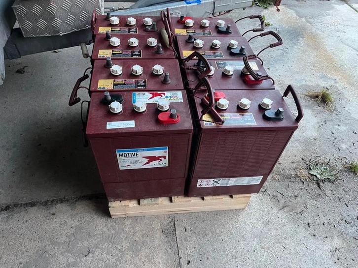 Genie Z30/20 Trojan 6V 390AH gebruikte accu's, Zakelijke goederen, Machines en Bouw | Liften, Steigers en Ladders