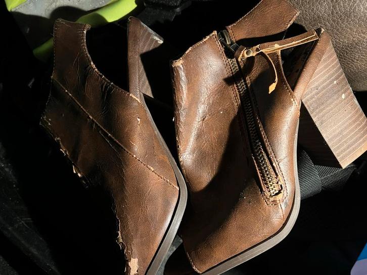 Afgedragen Bruine Hakjes Maat 37, Kleding | Dames, Schoenen, Gedragen, Pumps, Bruin, Verzenden