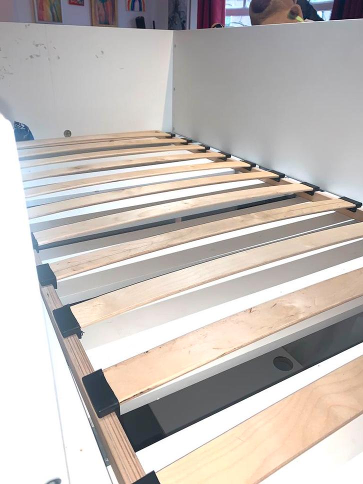 IKEA Smastad Hoogslaper met Bureau, Kinderen en Baby's, Kinderkamer | Stapelbedden en Hoogslapers, Gebruikt, Hoogslaper, Ophalen