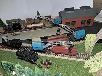 Märklin H0 scenery treinsloperij met 3 kranen, 2 dummy locs  beschikbaar voor biedingen