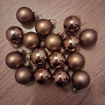 16 mini kerstballetjes  beschikbaar voor biedingen