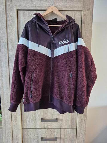Nike windrunner XL  beschikbaar voor biedingen
