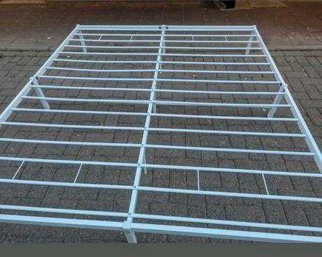 Bed frame metal white / king size 180x200 cm, Huis en Inrichting, Slaapkamer | Bedden, Gebruikt, Tweepersoons, 180 cm, 200 cm