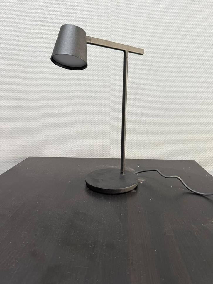 50x Muuto tip LED bureaulamp, Huis en Inrichting, Lampen | Tafellampen, Zo goed als nieuw, Minder dan 50 cm, Ophalen of Verzenden