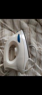 Everglades Strijkijzer - Zo goed als nieuw!, Witgoed en Apparatuur, Ophalen of Verzenden, Zo goed als nieuw, Strijkijzer met snoer