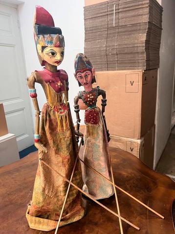 2 oude Wajangpoppen, leuk en decoratief. Samen voor 25 euro beschikbaar voor biedingen