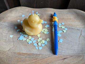 Leuke Cadeauset: Badeend Kaars & Pen beschikbaar voor biedingen