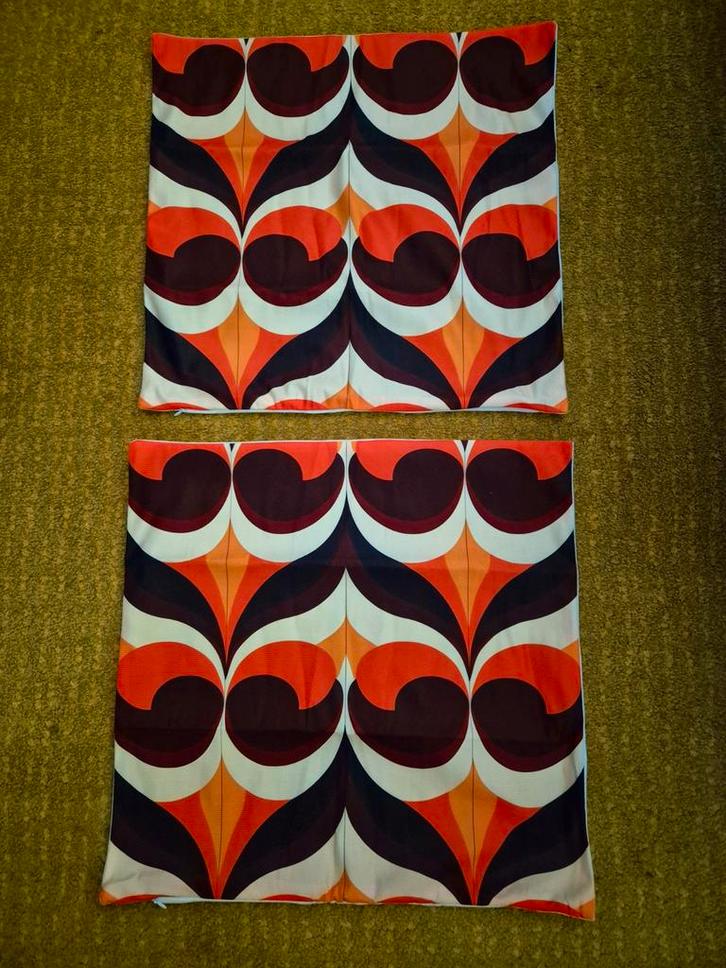 Retro Kussenhoezen Set van 2 - Nieuw!, Huis en Inrichting, Woonaccessoires | Kussens, Nieuw, Oranje, Vierkant, Ophalen of Verzenden