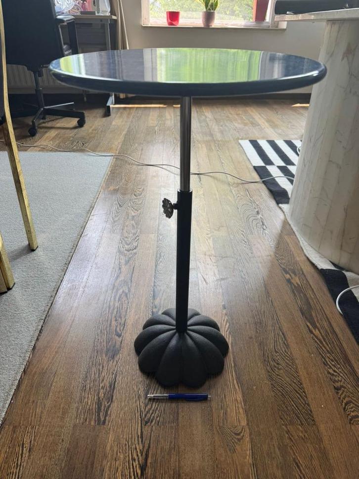 Art Deco metal side table, Huis en Inrichting, Tafels | Bijzettafels, Gebruikt, Rond, 60 cm of meer, Minder dan 55 cm, Metaal of Aluminium