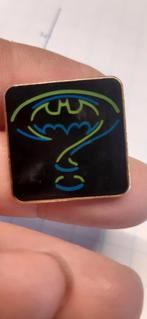 Batman logo pin, Ophalen of Verzenden, Gebruikt, Overige onderwerpen, Speldje of Pin
