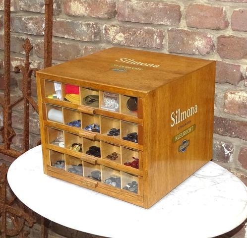 houten fourniturenkastje garenkastje knopenkastje, Antiek en Kunst, Curiosa en Brocante, Ophalen