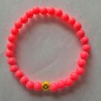 Preppy smiley armband., Sieraden, Tassen en Uiterlijk, Armbanden, Verzenden, Nieuw, Elastiek, Roze