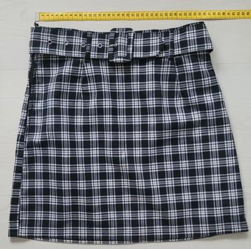 NIEUWSTAAT!! Mooie rok, mt 38, zwart/wit ruitje  beschikbaar voor biedingen