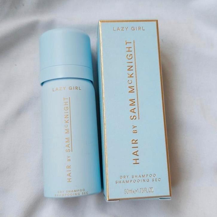 NU €5 ‼️ Sam McKnight Lazy Girl Dry Shampoo droogshampoo, Sieraden, Tassen en Uiterlijk, Uiterlijk | Haarverzorging, Ophalen of Verzenden