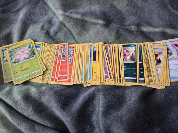 Pokemonkaarten set : (brilliant stars 172)kijk beschrijving, Hobby en Vrije tijd, Verzamelkaartspellen | Pokémon, Nieuw, Ophalen