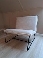 1,5e loveseat stoel met zwart stalen poot, Huis en Inrichting, Ophalen, Zo goed als nieuw, Eenpersoons, Minder dan 150 cm