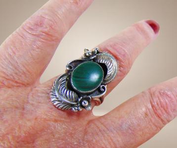 Schitterende grote NAVAJO zilver malachiet ring M17/17,5! beschikbaar voor biedingen