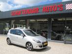 Renault Scénic 1.4 TCE Parisienne met trekhaak + lm velgen, Auto's, Renault, Voorwielaandrijving, Euro 5, Stof, Gebruikt