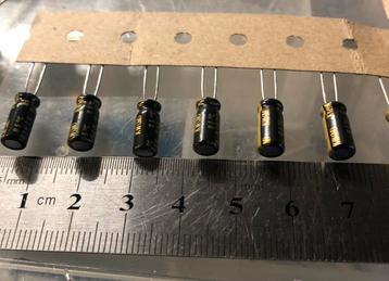 2 stuks 10uF 63v Nichicon UKW beschikbaar voor biedingen