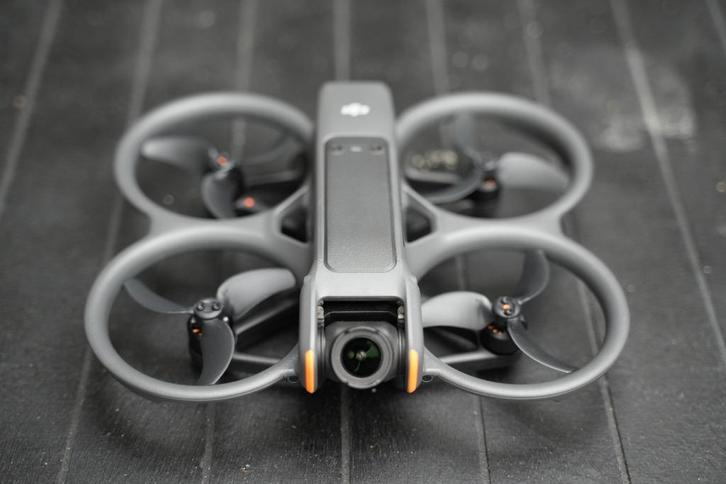 DJI Avata 2 Drone Only, Audio, Tv en Foto, Drones, Zo goed als nieuw, Ophalen of Verzenden