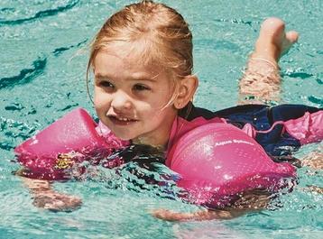 Zwembandjes door Micheal Phelps uit Amerika ontworpen. beschikbaar voor biedingen