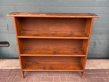 Antieke Grenen Boekenkast 114x104x31 breedte hoogte diepte beschikbaar voor biedingen