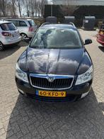 Skoda Octavia 1.4 TSI Combi AUT 2009 Zwart, Auto's, Skoda, Euro 5, Beige, 4 cilinders, Parkeersensor