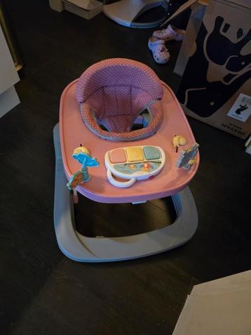 Roze Loopstoel voor Baby beschikbaar voor biedingen